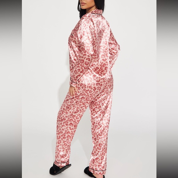 “Sweet and Wild Dreams” Pink cheetah print barbie vibes Pj set - Picture 3 of 3
